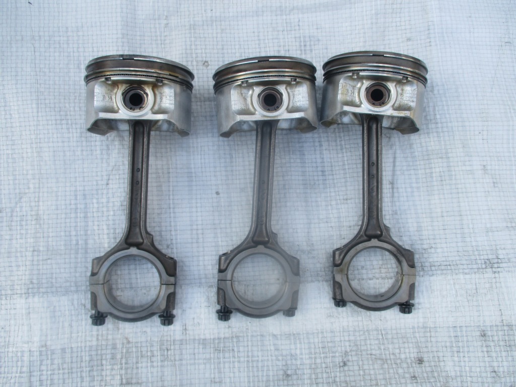 фото №1, Поршень шатун nissan x-trail primera p12 2.0 16v