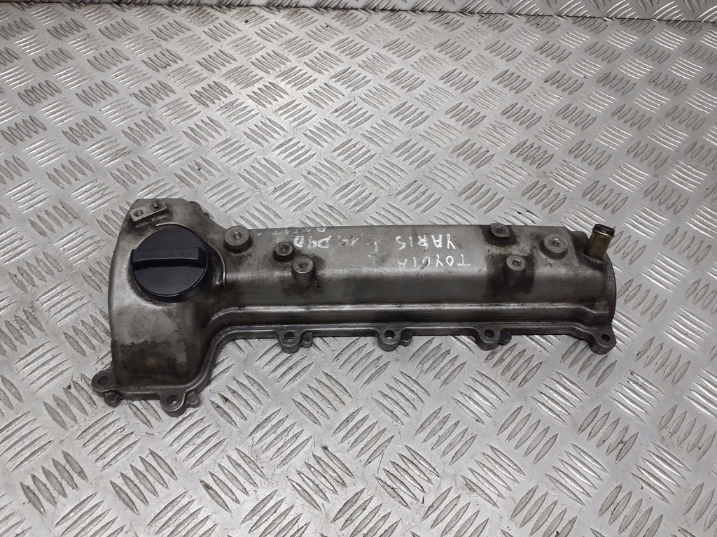 фото №1, Кришка клапанів toyota yaris i 1.4 d4d