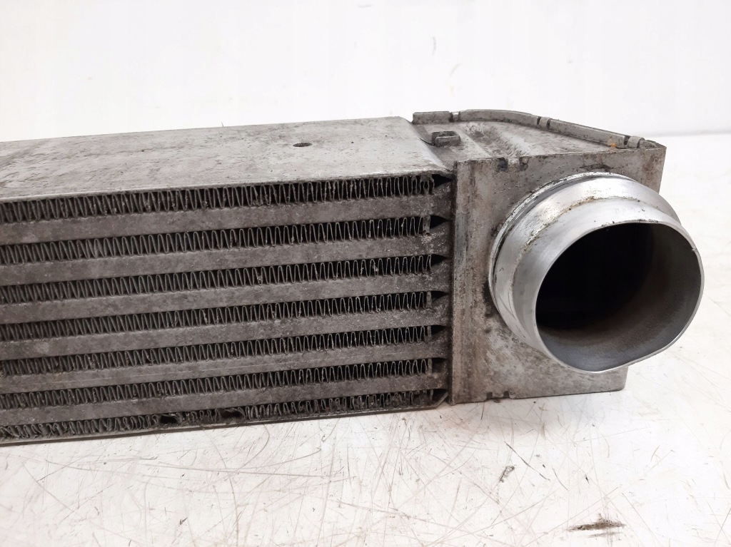 2008 bmw 5 e60 e61 інтеркулер 17517795823 Зі Шроту