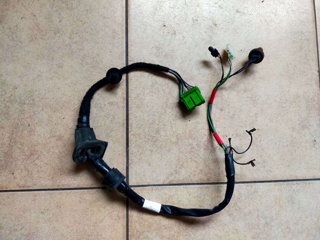 фото №1, Volvo v40 електропроводка дзеркало 8 трубопровід