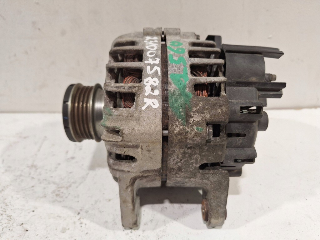 фото №2, Генератор 231007582r renault sandero ii lift 1.0 sce 16-