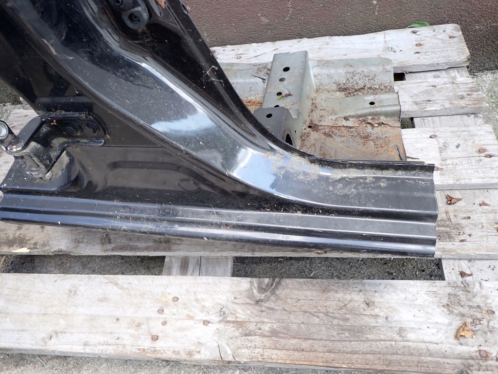 фото №5, Поріг блок двигуна правий nissan note e12 13- чорний