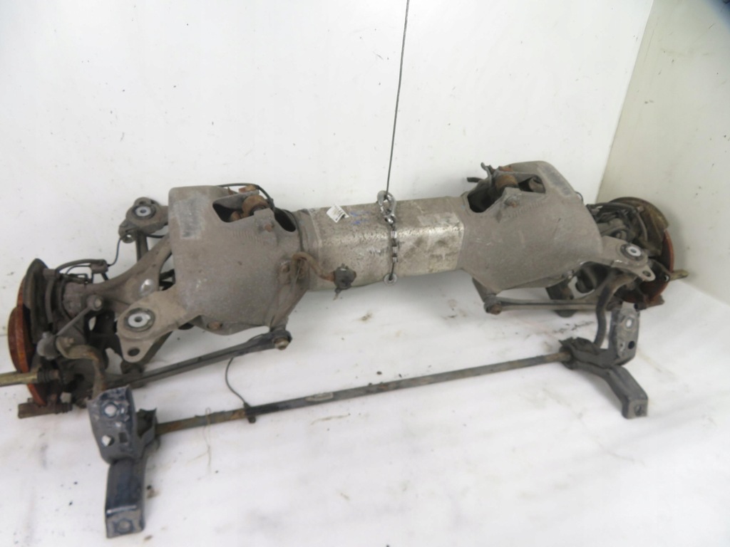 фото №1, Подрамник задняя peugeot 407 coupe