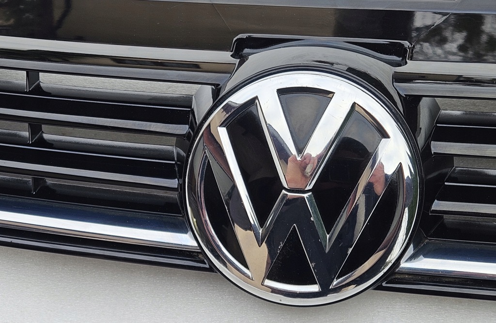 Решітка радіатора решітка  радіатора перед vw polo v 5 6c0853651k 6c0853653f 6c0853600 Доставка