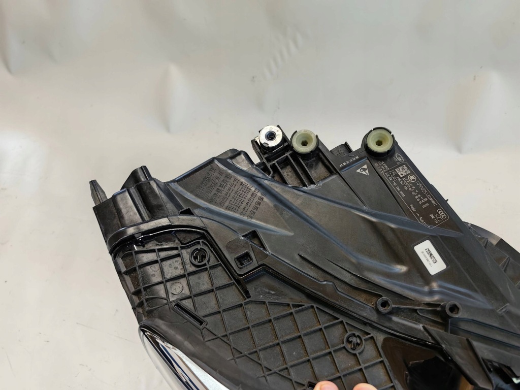 Audi q3 83a - фара full led правий cała polecam Доставка