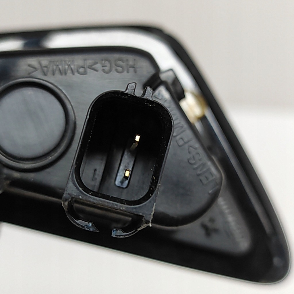 Tesla model y 2021 правая сторона камера на крыле боковой с Разборки