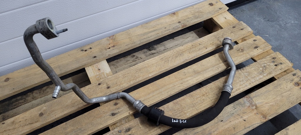 фото №1, A3 8v шланг кондиціонера трубка 1.6 tdi 5q0820743g