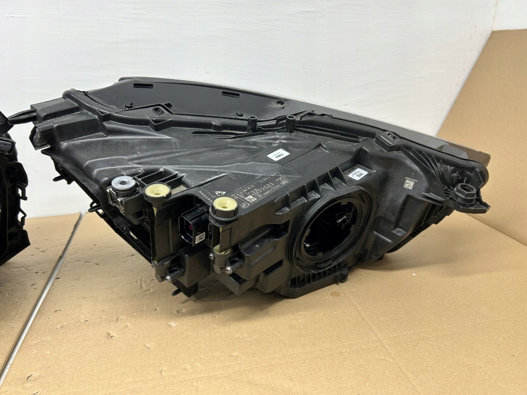 Фонари левая правый  audi q3 83a full led Цена