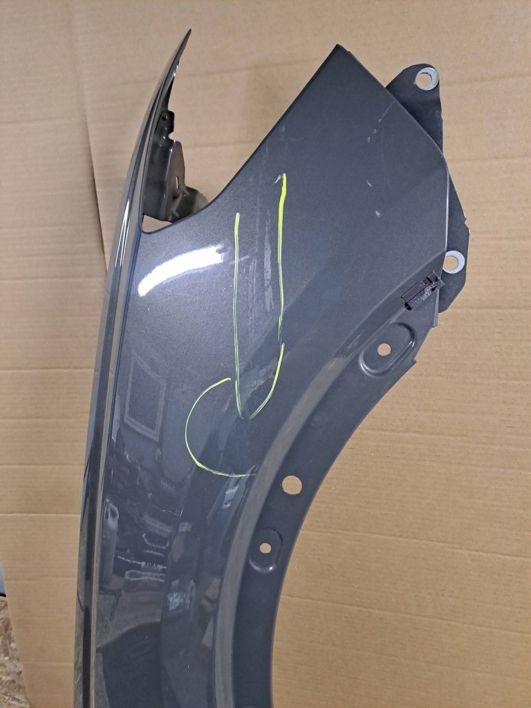 Audi q3 83a крыло  правый Недорого