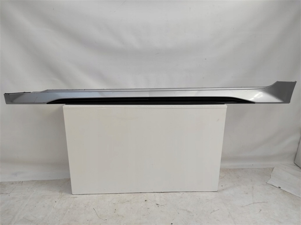 фото №1, Молдинг порог левая audi rs6 c8 4k po 2018