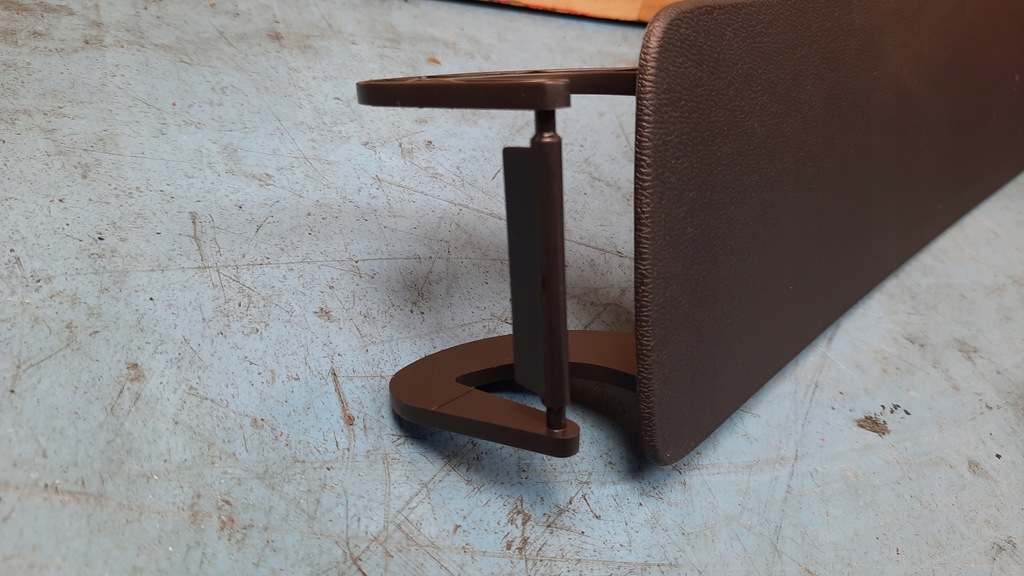 фото №6, Volvo xc60 захист кришка багажника 31440630 невикористана