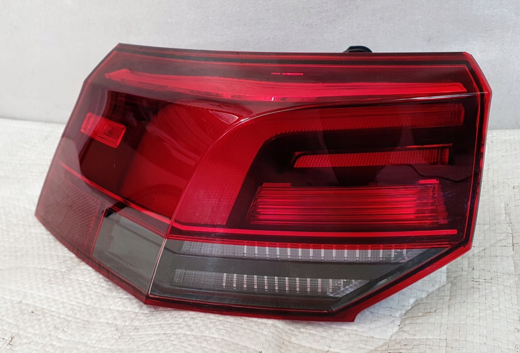 фото №15, Vw golf viii 8 hb лампа задняя левая led 5h0945095c