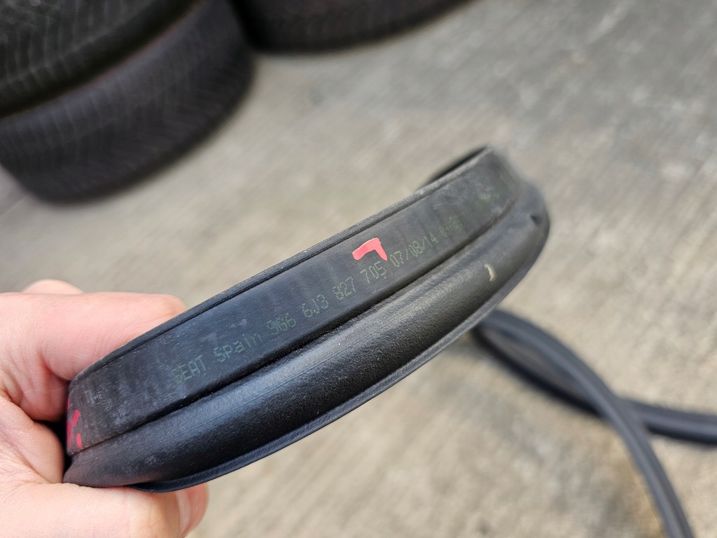 фото №9, Seat ibiza iv 6j3 3d прокладка крышки задний задняя 6j3827705