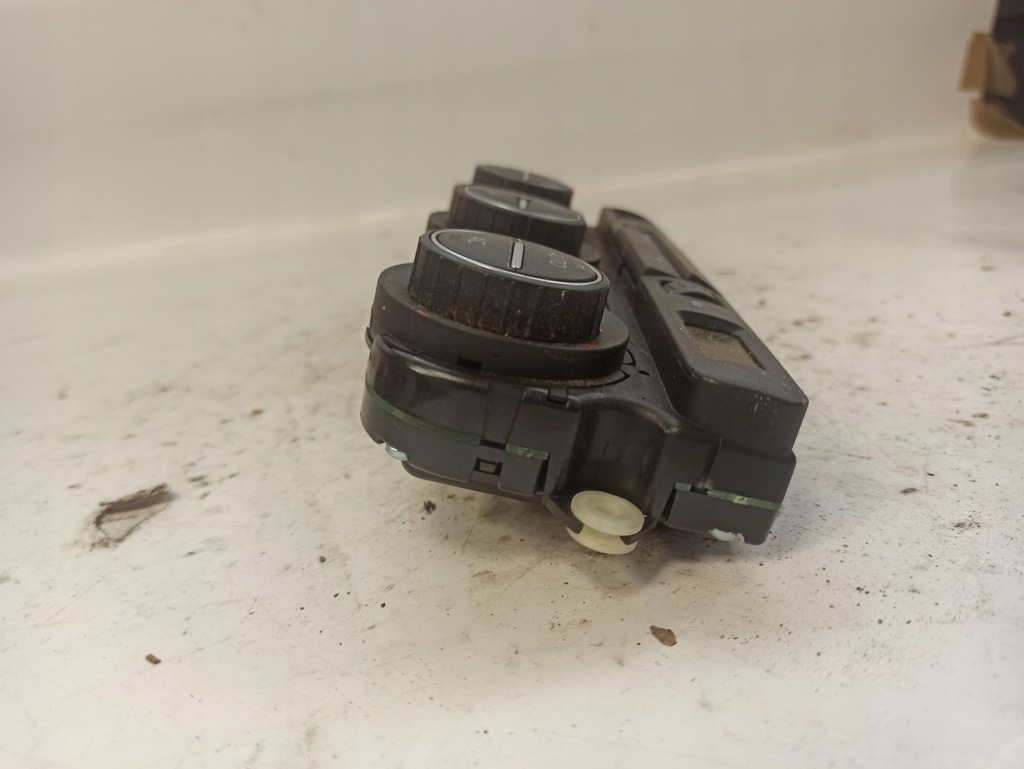 фото №6, Volkswagen passat b6 панель обдув кондиционера 3c0907044da