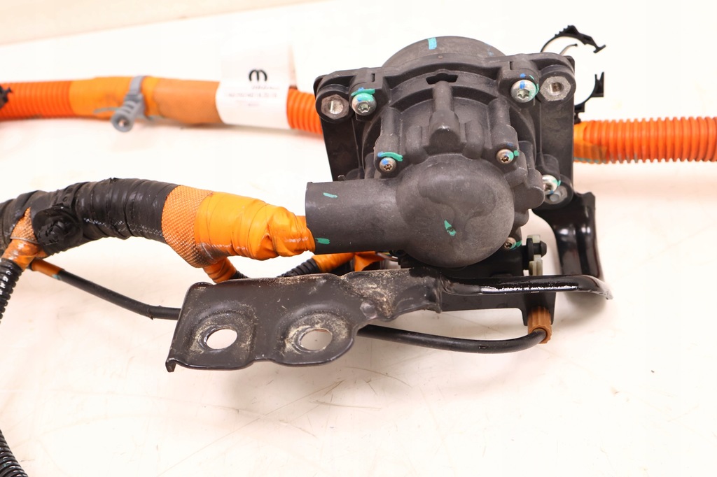 фото №7, Jeep wrangler jl 2.0 t hybrid 4xe 18- роз'єм заряджання шланг акумулятора