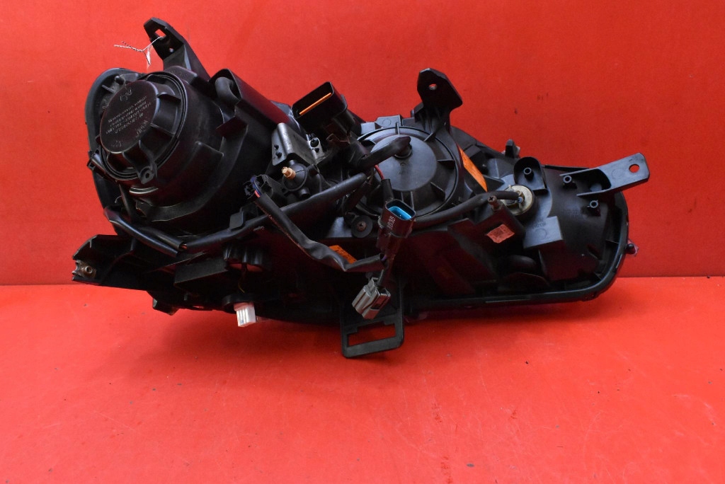 Фара ліве фара перед ксенон європа  8301c5-93 mitsubishi outlander 2 рестайлінг Недорого