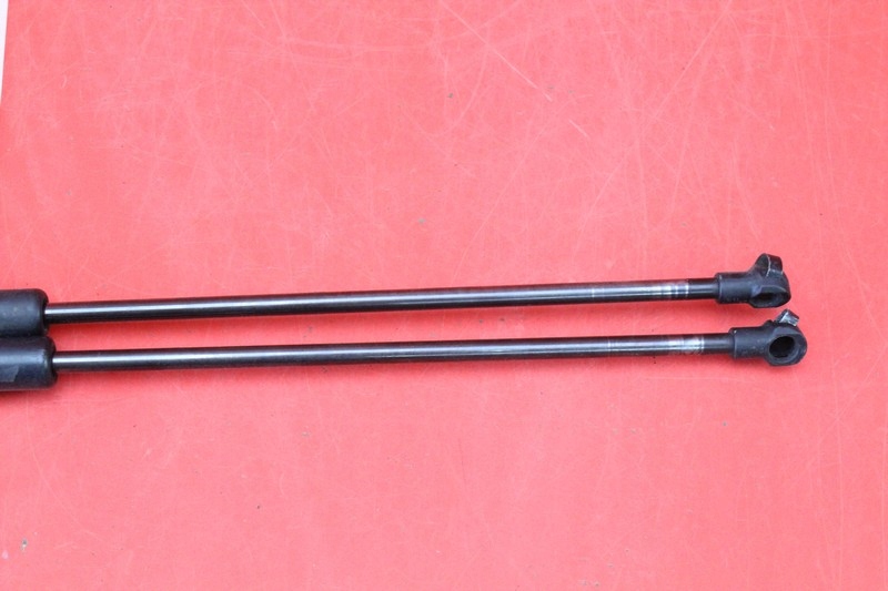 фото №6, Привід амортизатори капот kia sorento 1 i 04r