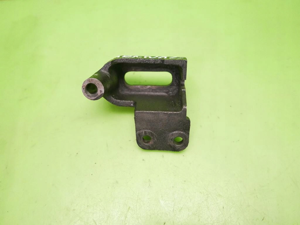 фото №10, Кронштейн ролики натяжителя kia carnival i 2.9tdi 99-01