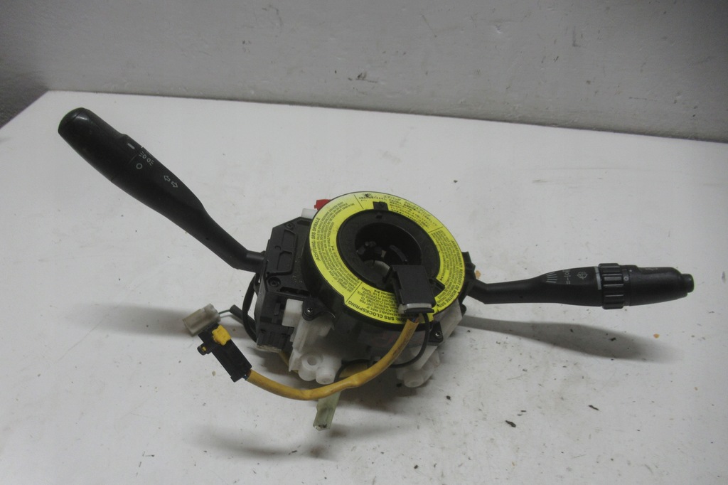 фото №1, Space star переключатель комбинированный