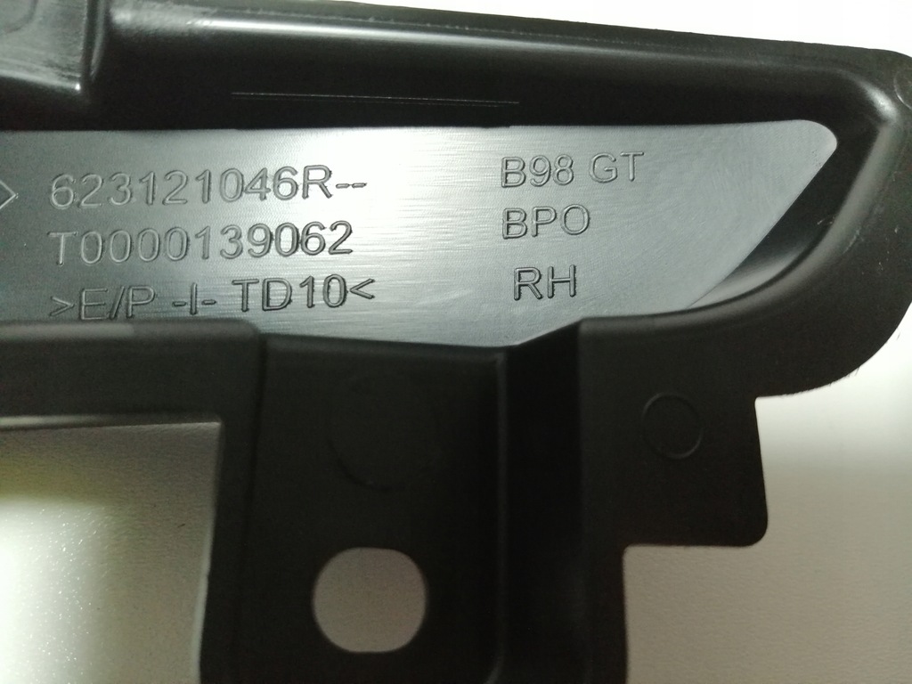 фото №9, Renault clio iv gt заглушка бампера перед