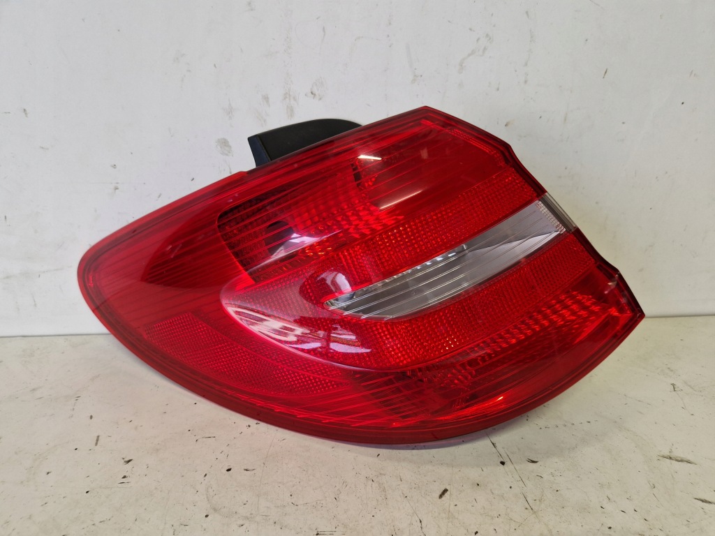 фото №1, Лампа левый задняя mercedes b-klasa w246 1.5 cdi