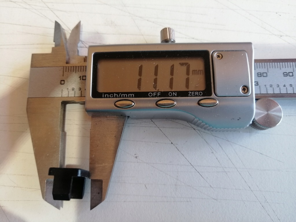 Заглушка rozety ручка alfa romeo 145 оригінальний номер 150258061 Ціна