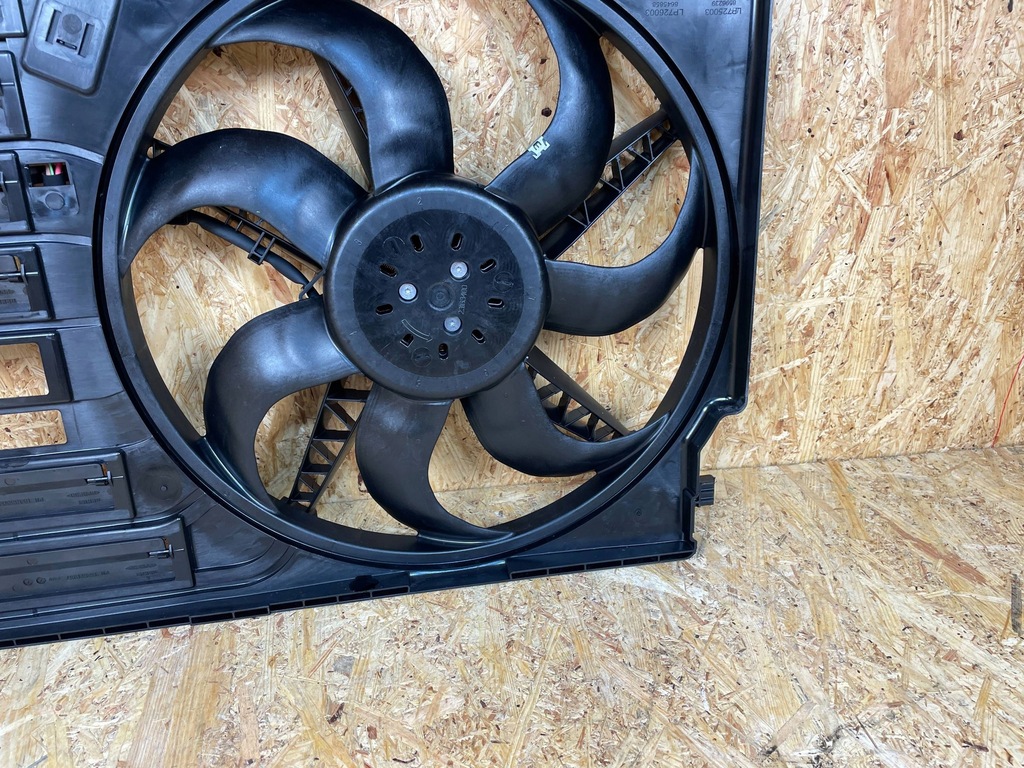 фото №10, Вентилятор радіатор корпус bmw f39 f40 f45 f48 mini f55 f56 f57 f60 864586