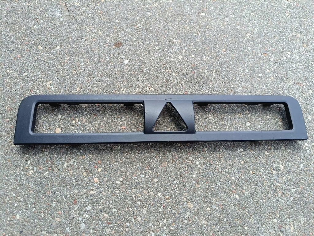 фото №1, Рамка панель корзина консоли радио 1din audi a3 8p 8p0863321