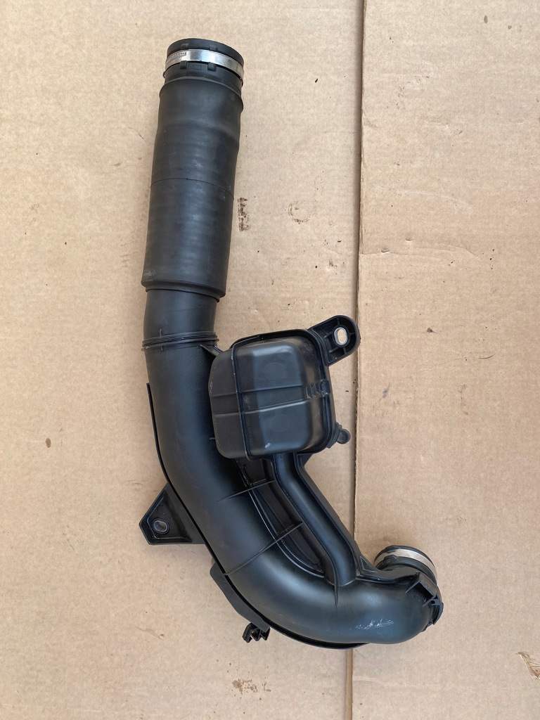 фото №1, Renault trafic iii lift 2,0dci 2021 rok шланг труба комплектная 165756662r