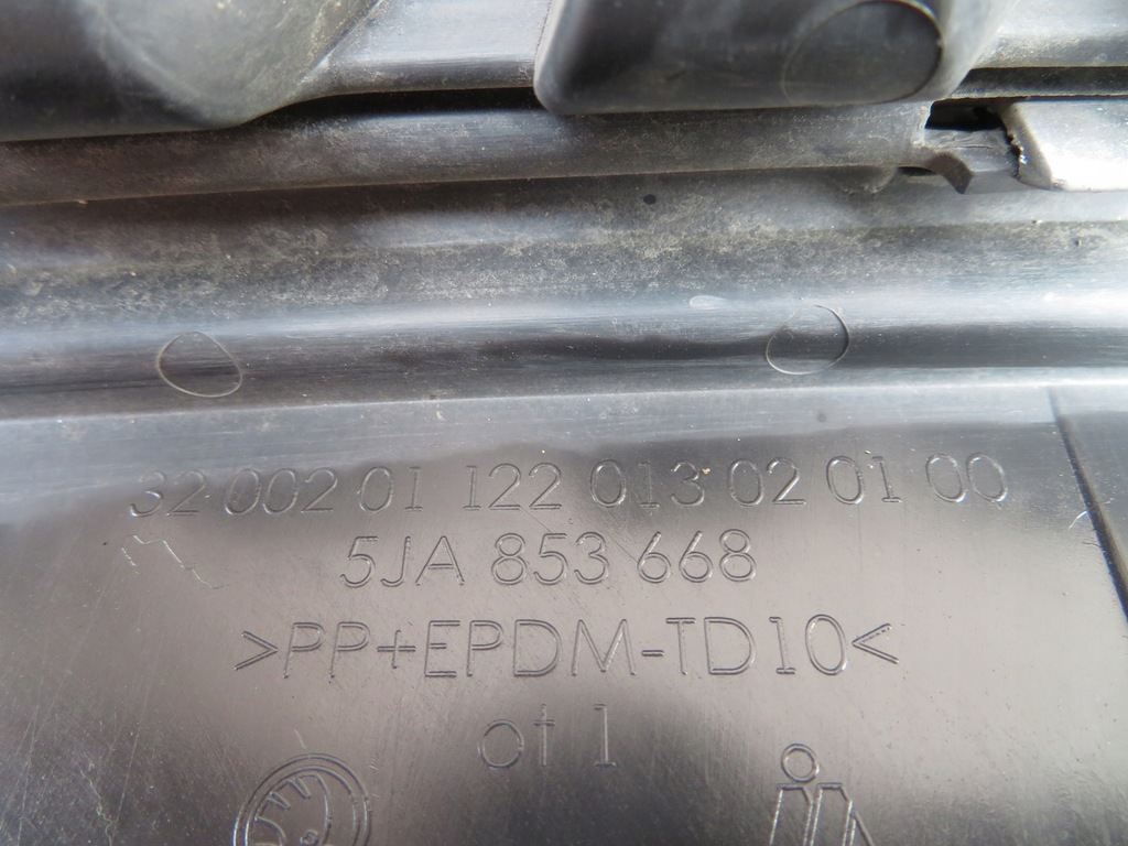 фото №12, Решітка радіатора решітка радіатора skoda rapid 5ja 2012-2016r 5ja853668