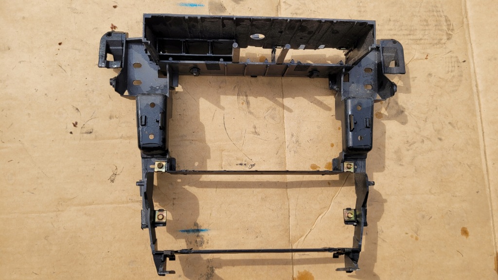 фото №2, Audi a6 c5 рамка кронштейн радіо 2 din 4b0858005l