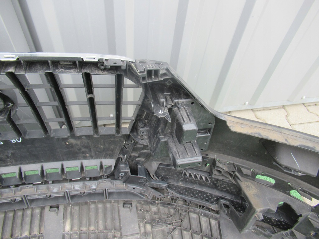 фото №12, Audi q3 i 1 8u 12- бампер решётка радиатора решётка радиатора перед 8u0807438b 8u0807437b