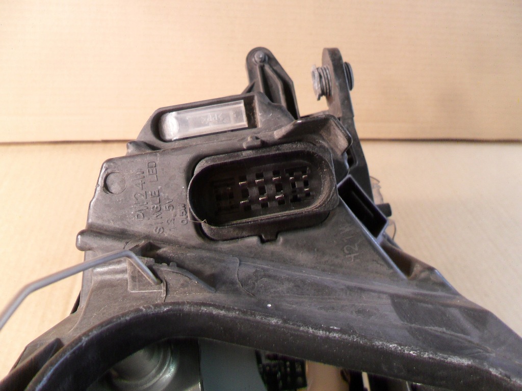 фото №16, Volkswagen оригінальний номер 517941033b sportsvan лампа ксенон led