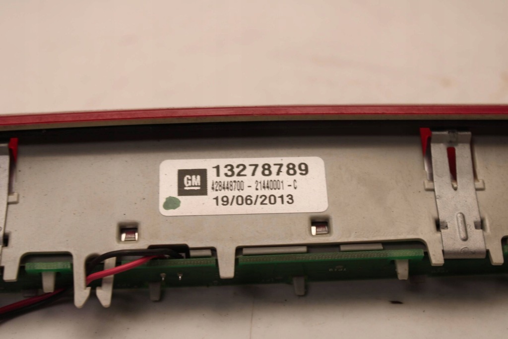 фото №10, Opel zafira c 12r- лампа третій світло стоп стоп-сигнал