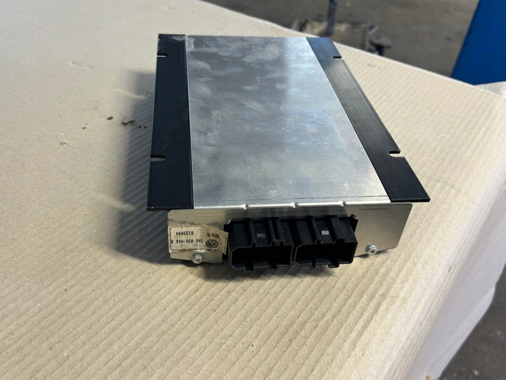 фото №3, Vw golf v модуль радіо 1k6035456b