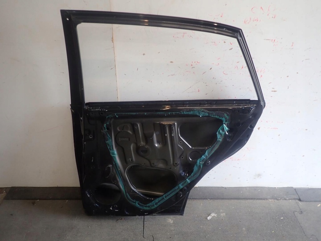 Дверь задняя задняя правое  lexus rx 2 rx300 2003-2009 Доставка