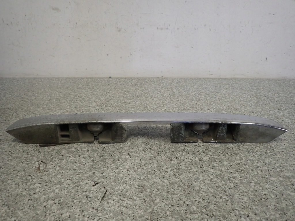 фото №8, Nissan xtrail t30 01- молдинг кришки задній ліхтарі номерного знака