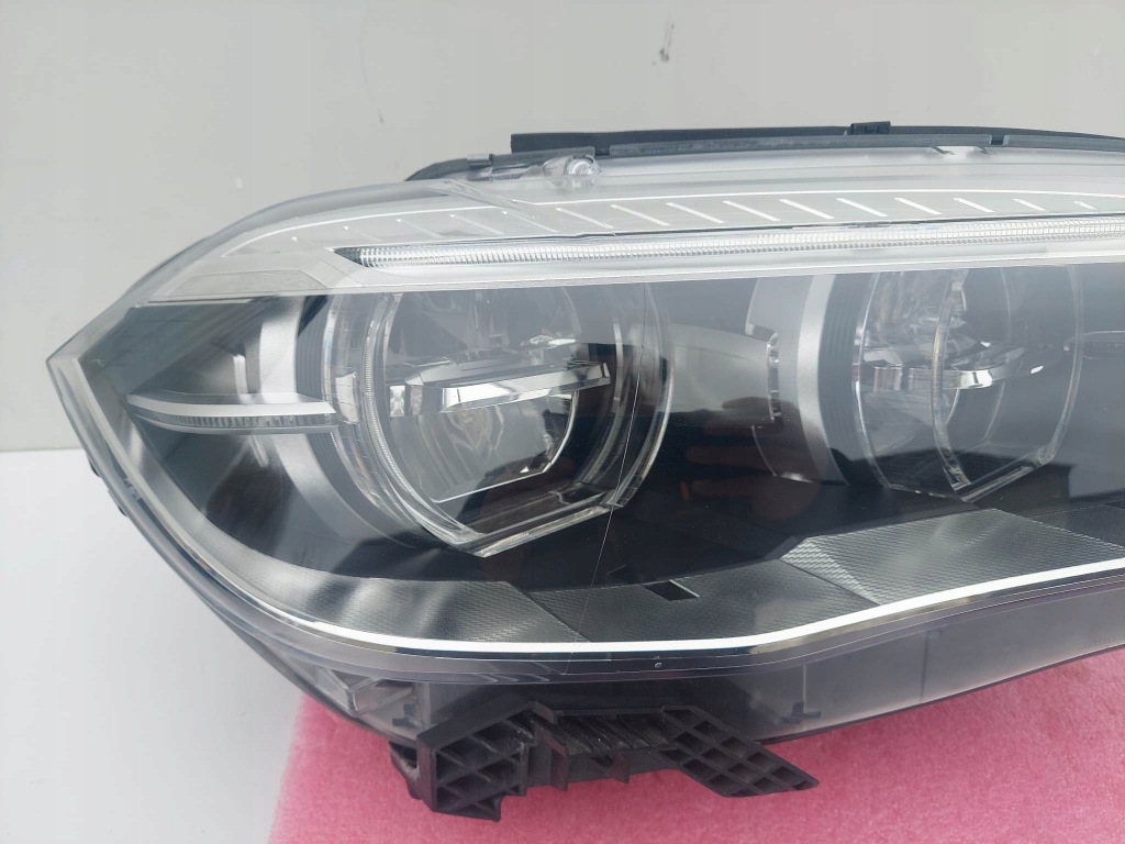 Bmw x5 f15 x6 рестайлинг  адаптивный led фара правый  перед Оригинал