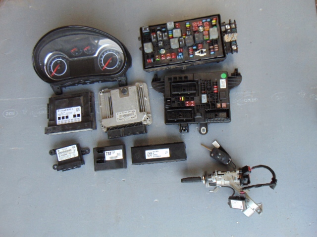 фото №1, Набор стартовый ключ imo insignia lift 2.0 cdti 55595540