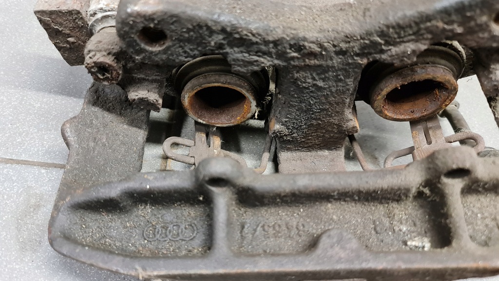 фото №8, Суппорт тормозной правый перед audi a8 d2