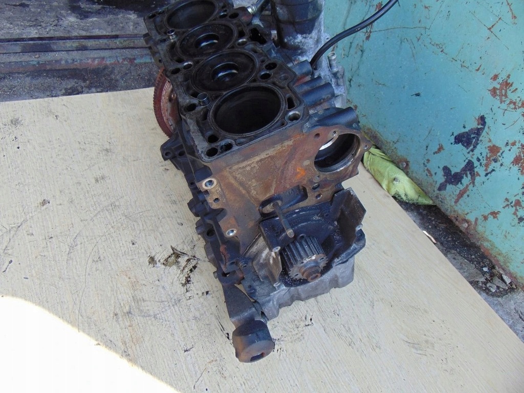 фото №7, Блок двигуна dół kompletny wał audi bre 2.0 tdi