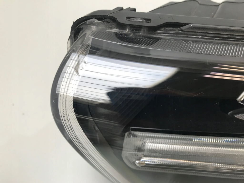 Купити Volvo xc40 2022 рестайлінг  фара лівий перед full led