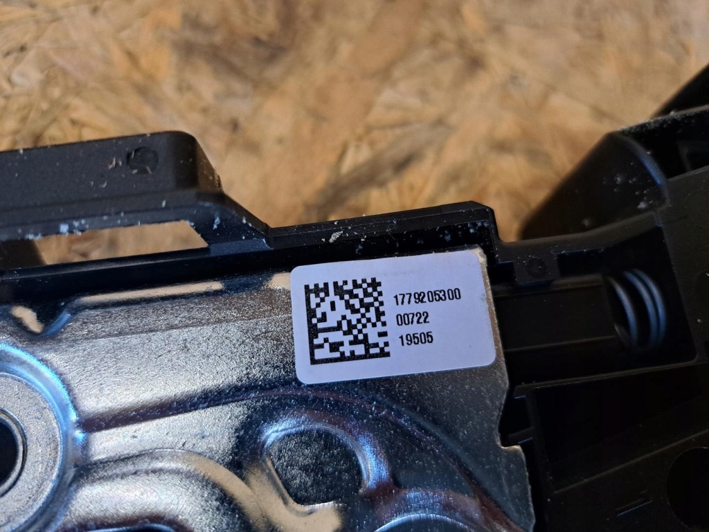 фото №5, Mercedes w247 b-klasa замок сиденье задняя левый kpl