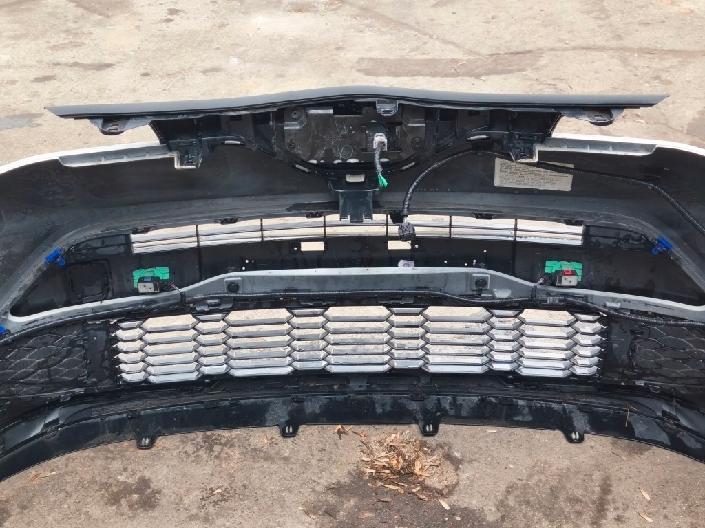 Toyota chr 1 рестайлинг  gr бампер перед передний комплектный  4xpdc цвет 2na 070 Цена