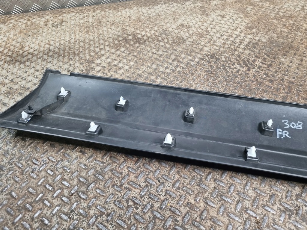 фото №8, Ford escape iv 2020 po права передні накладки