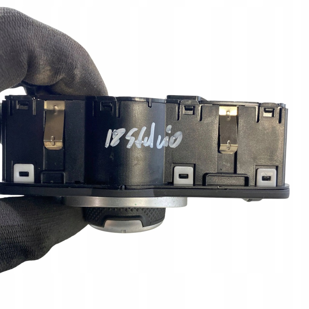 фото №8, Alfa romeo stelvio 2019 панели управление, переключатели