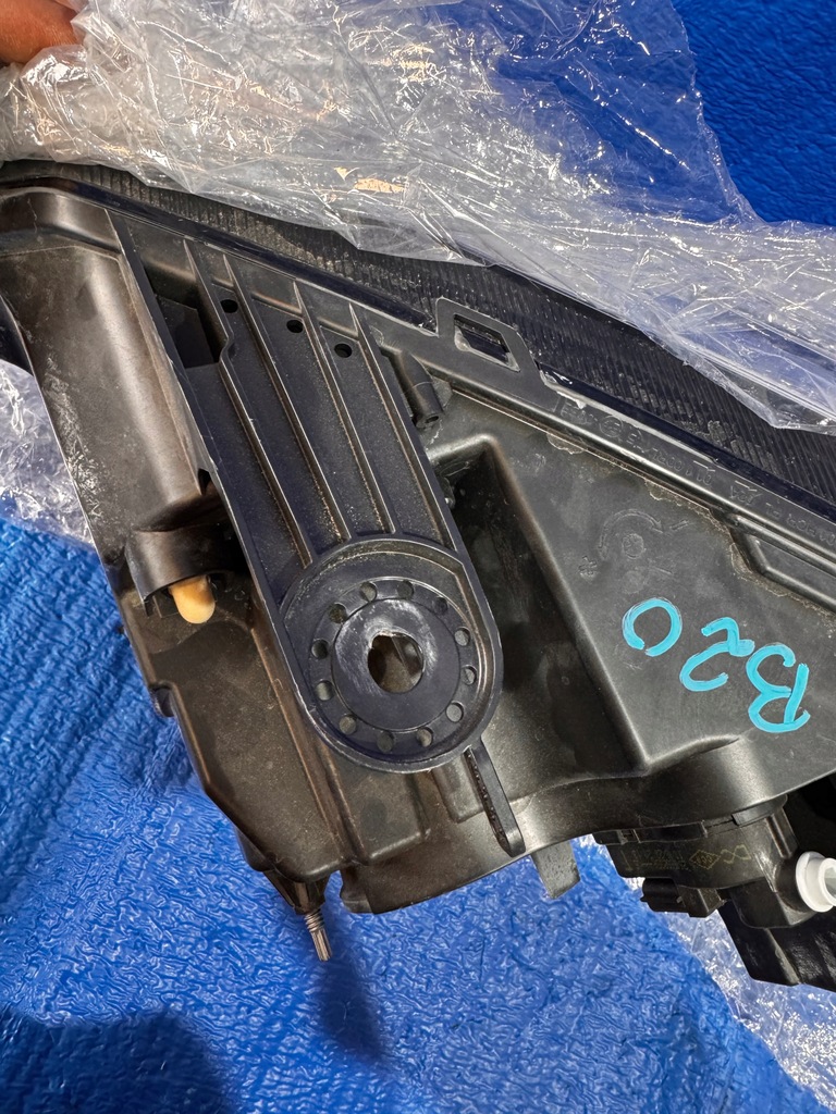 фото №9, Лампа перед права dacia sandero iii 3 led 20- 260107978r