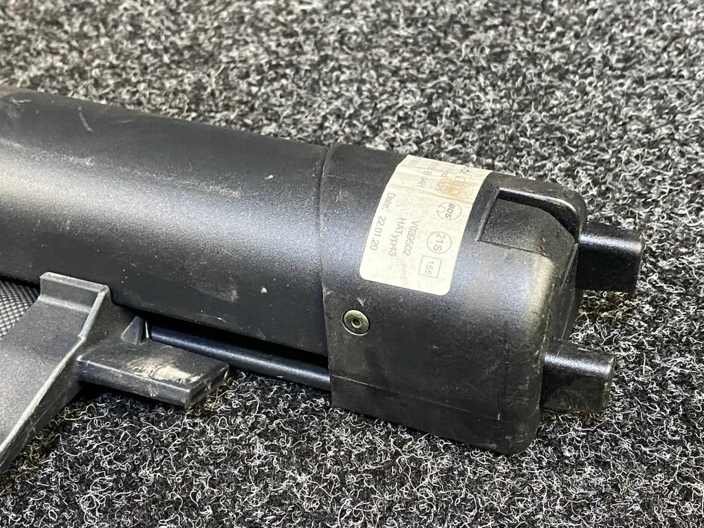 фото №5, Audi a4 b9 avant шторка багажника 8w9863553b