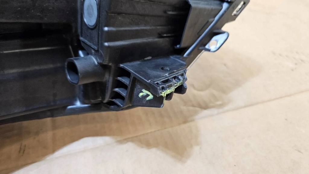 Фара перед передняя правый  ford kuga mk3 рестайлинг  full led lv4b-13e016-an Доставка