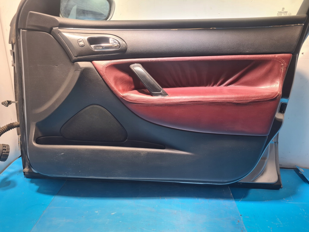 Дверь перед правое peugeot 607 в Украине